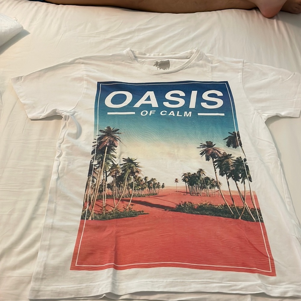 Men’s white t-shirt with design